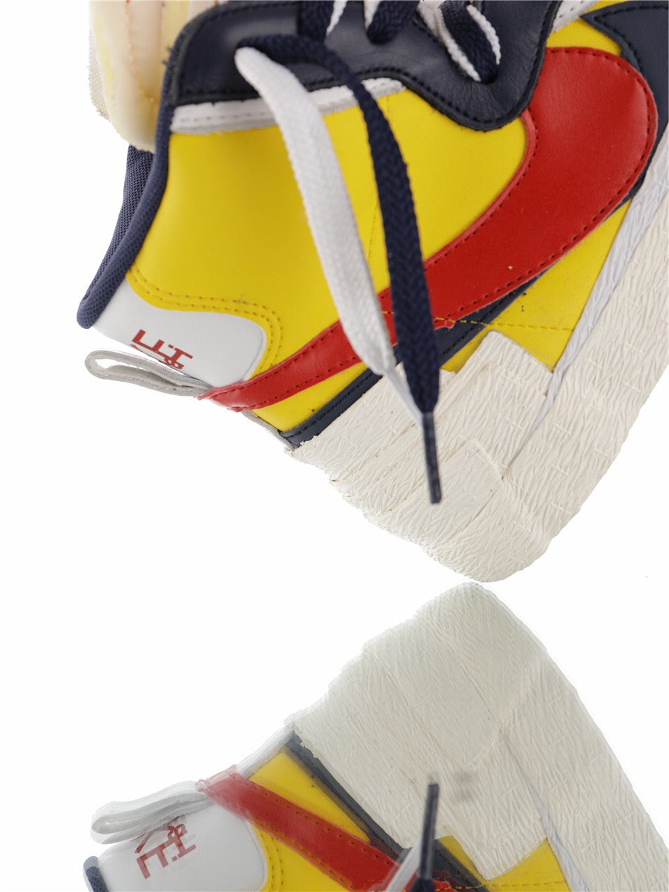 Nike Blazer Mid sacai Snow Beach