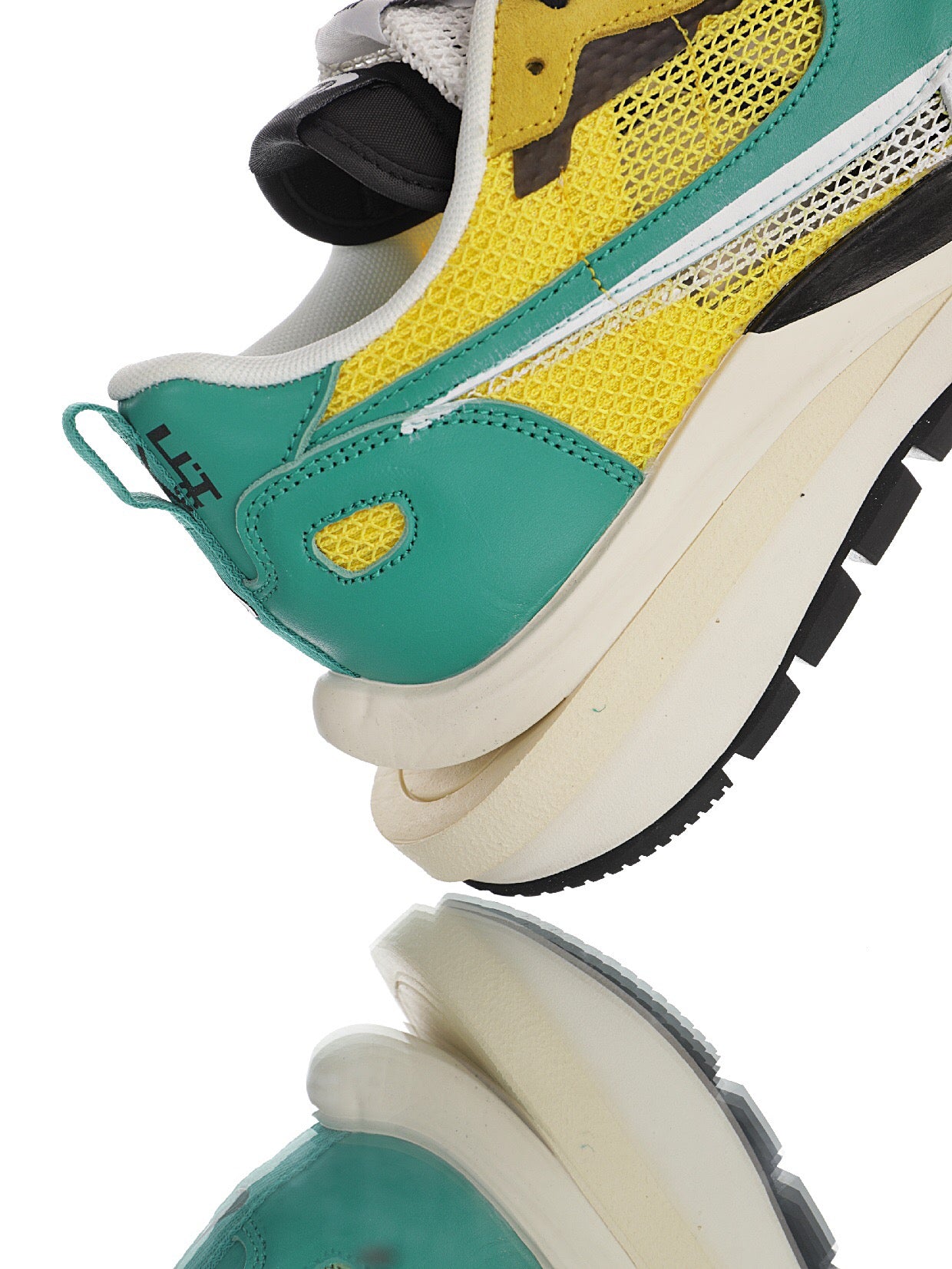 Nike sacai Vaporwaffle