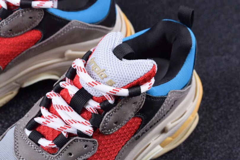 Balenciaga Triple S 3