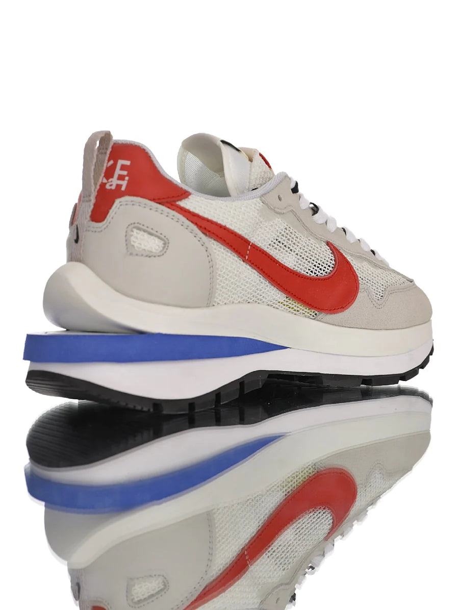 NIKE SACAI VAPORWAFFLE ROYAL FUCHSIA Taglia 41