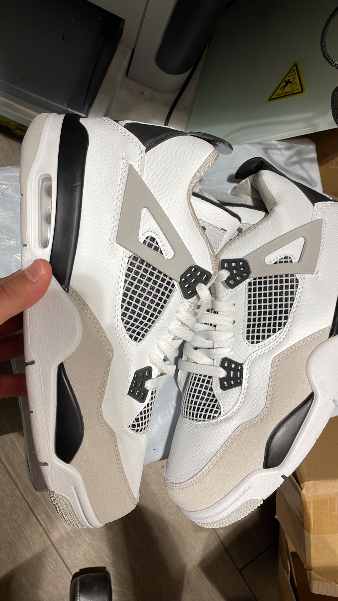 Air Jordan 4 Military Black taglia 45