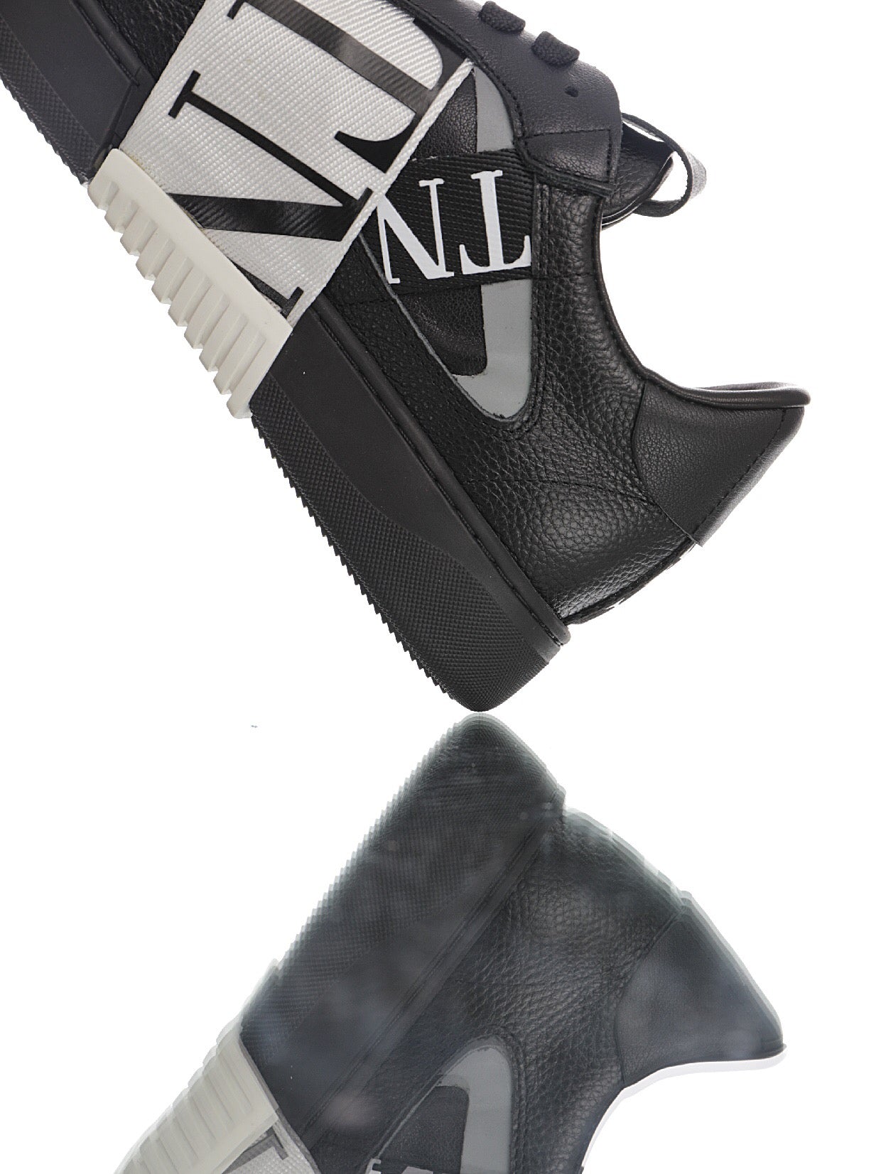 Valentino garavani black&White