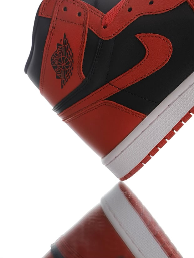 Air Jordan 1 Retro High Bred Banned (2016)