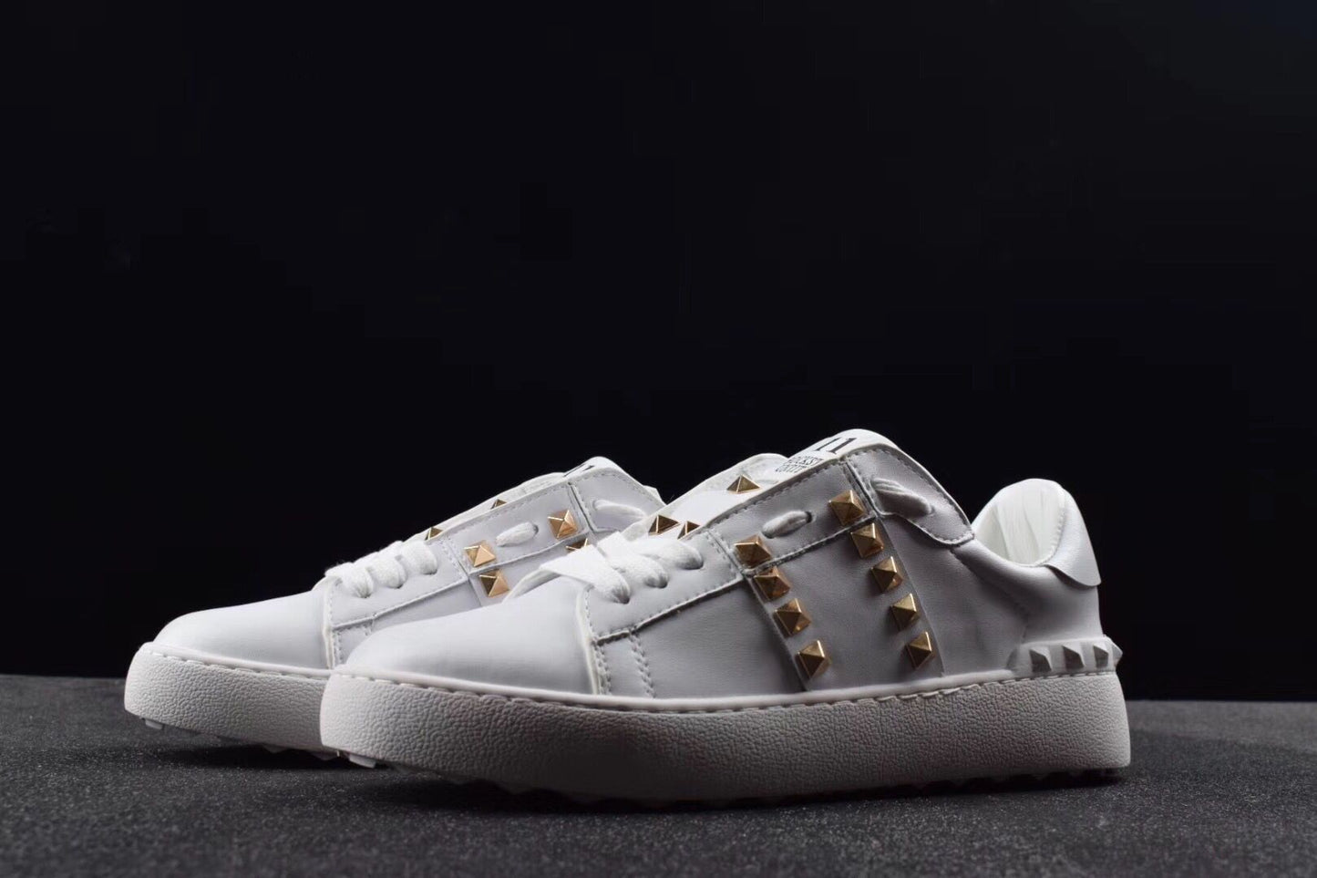 Valentino Bianche Rockstud