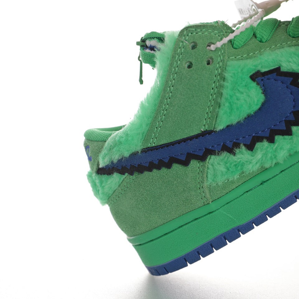 Nike SB Dunk Low Grateful Dead Bears Green