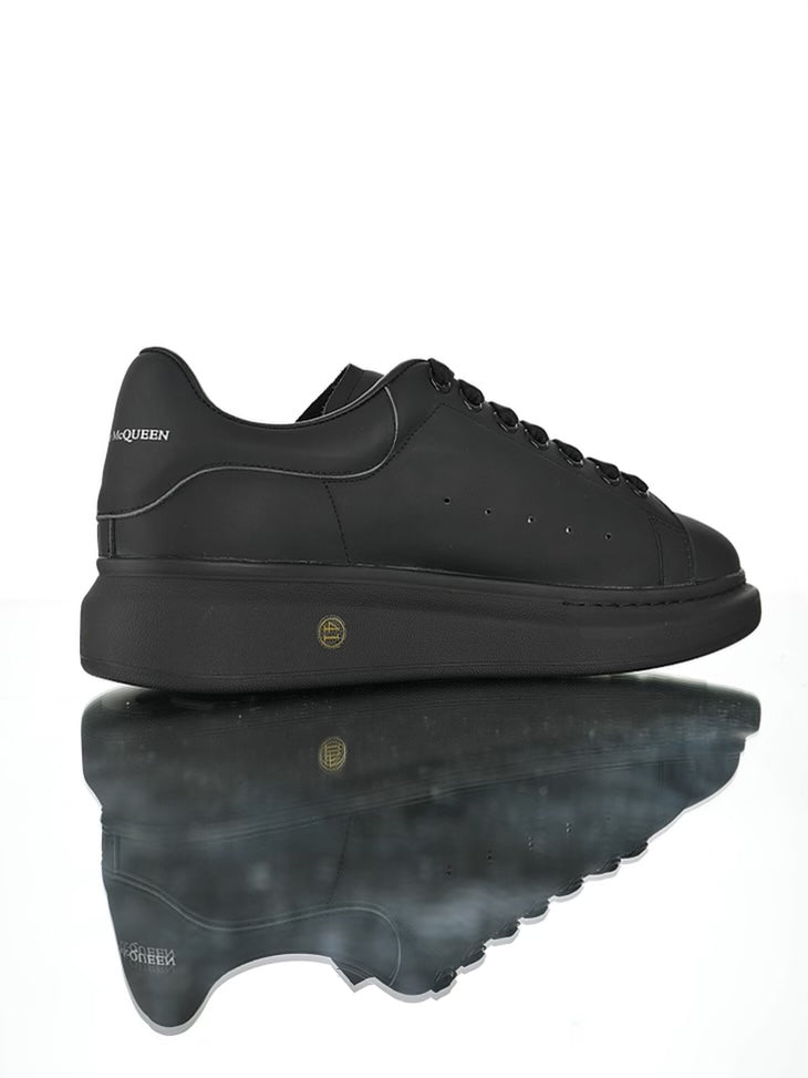 Alexander McQueen Total Black