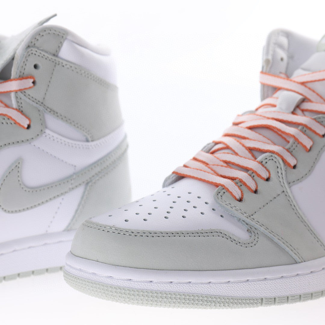 Air Jordan 1 Retro High OG Seafoam