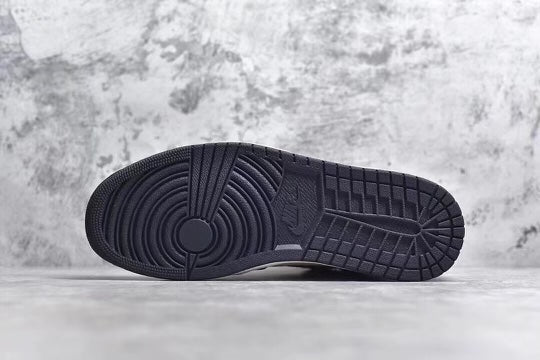 Air Jordan 1 Retro High OG Defiant SB LA to Chicago