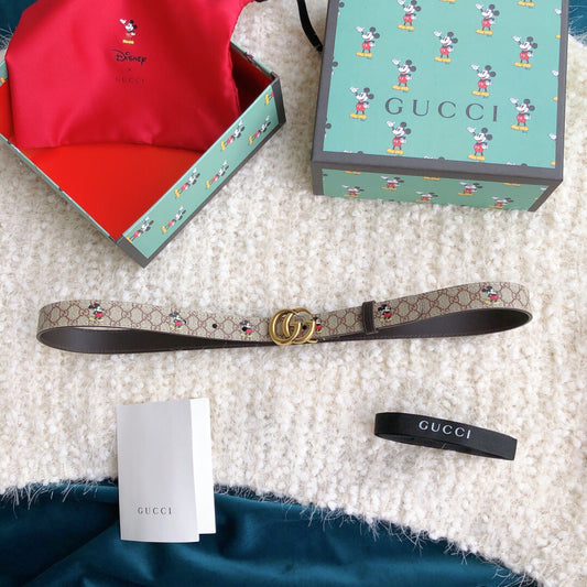 Cinta Gucci Disney
