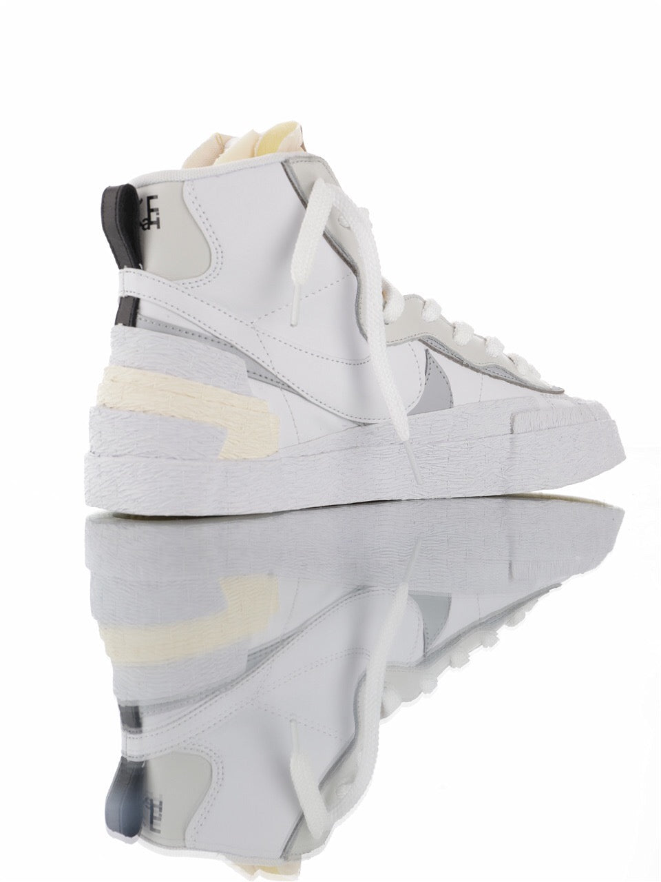 Nike Blazer Mid sacai White Grey