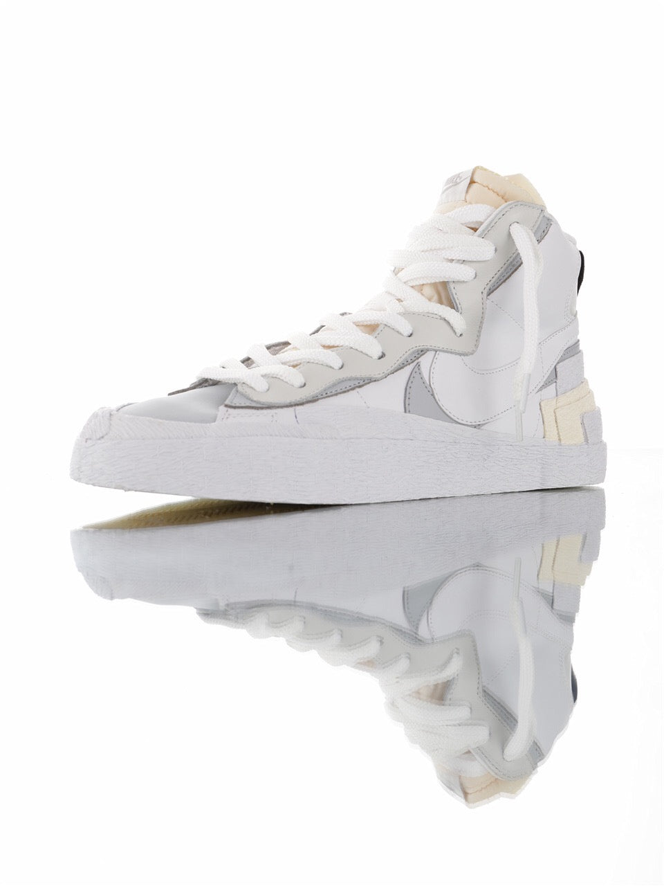 Nike Blazer Mid sacai White Grey