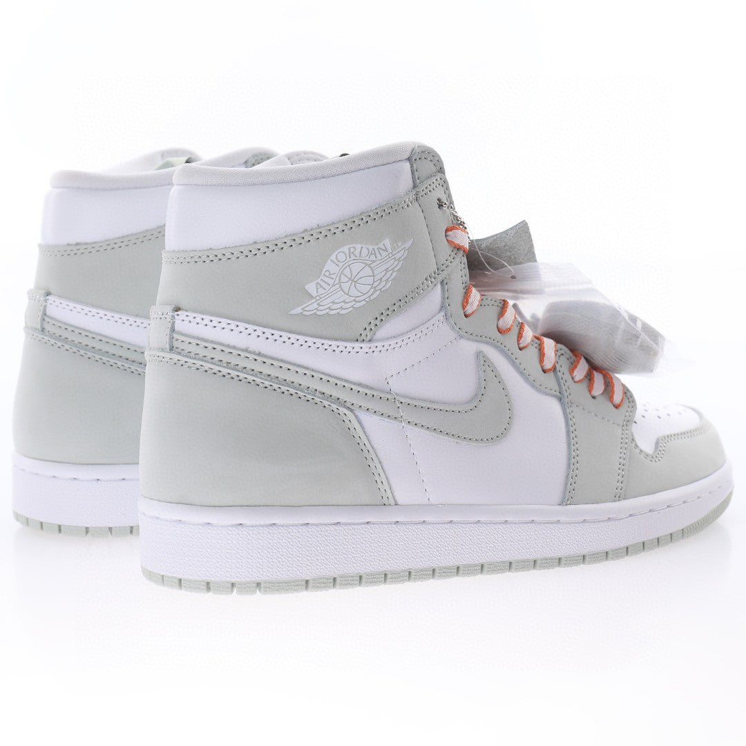 Air Jordan 1 Retro High OG Seafoam