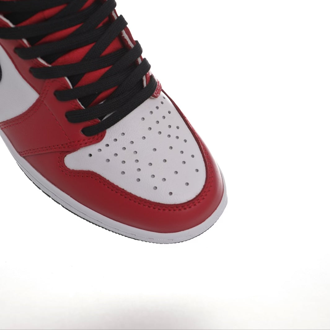 Air Jordan 1 Retro High Satin Snake Chicago (W)