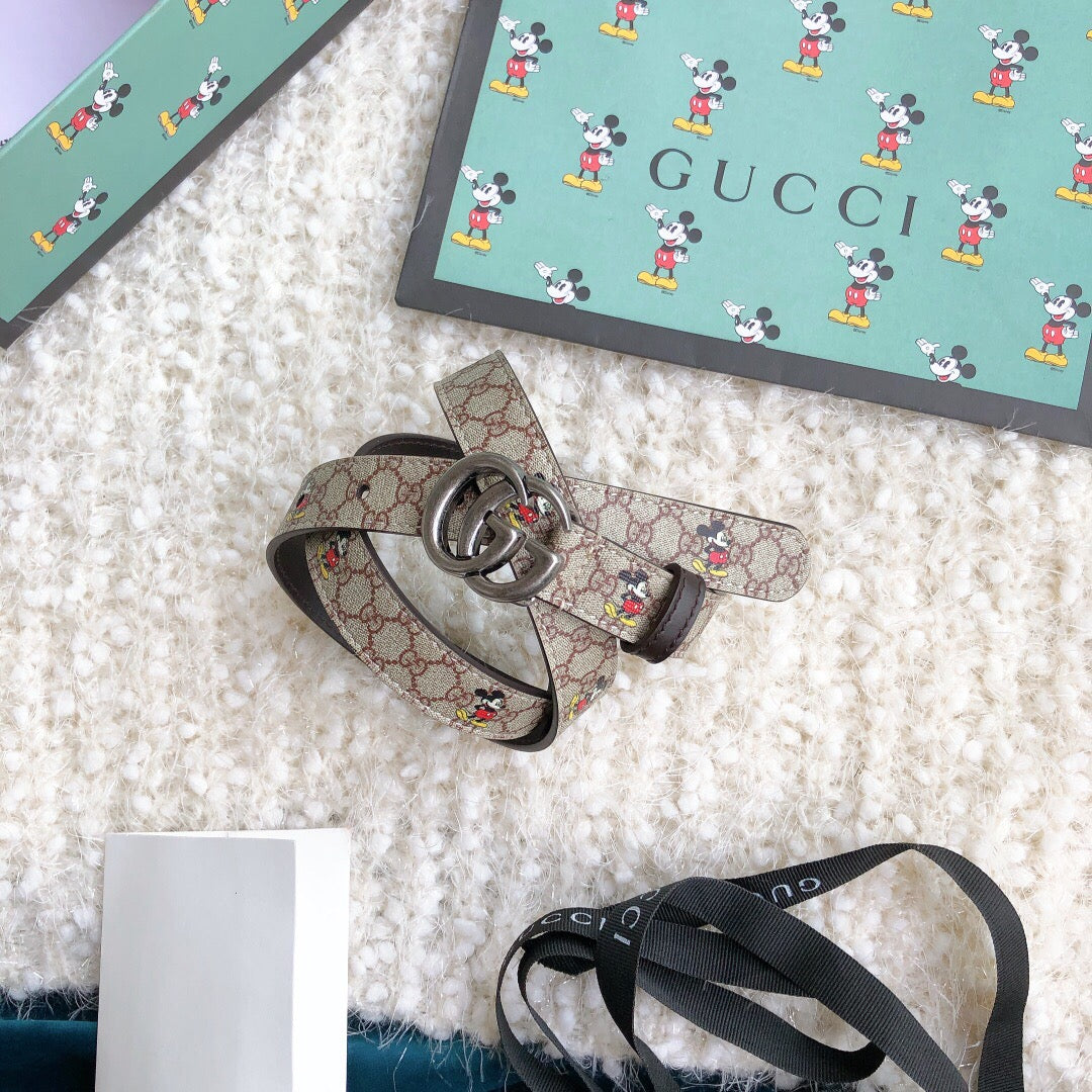 Cinta Gucci Disney