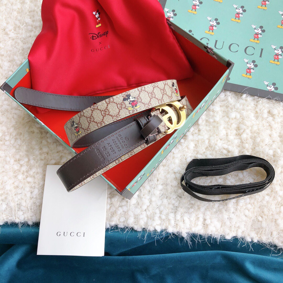 Cinta Gucci Disney
