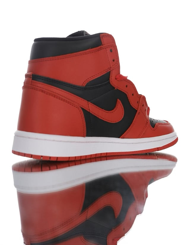 Air Jordan 1 Retro High Bred Banned (2016)