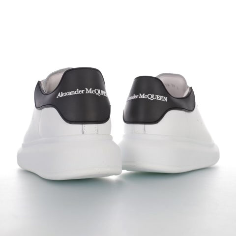 Alexander McQueen White&Black Costum