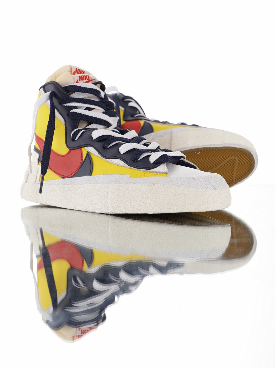 Nike Blazer Mid sacai Snow Beach