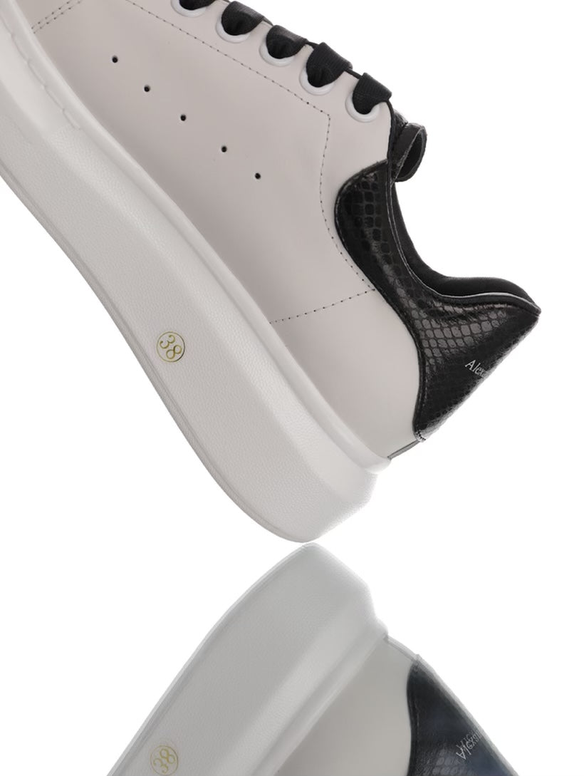 Alexander McQueen White&Black Costum