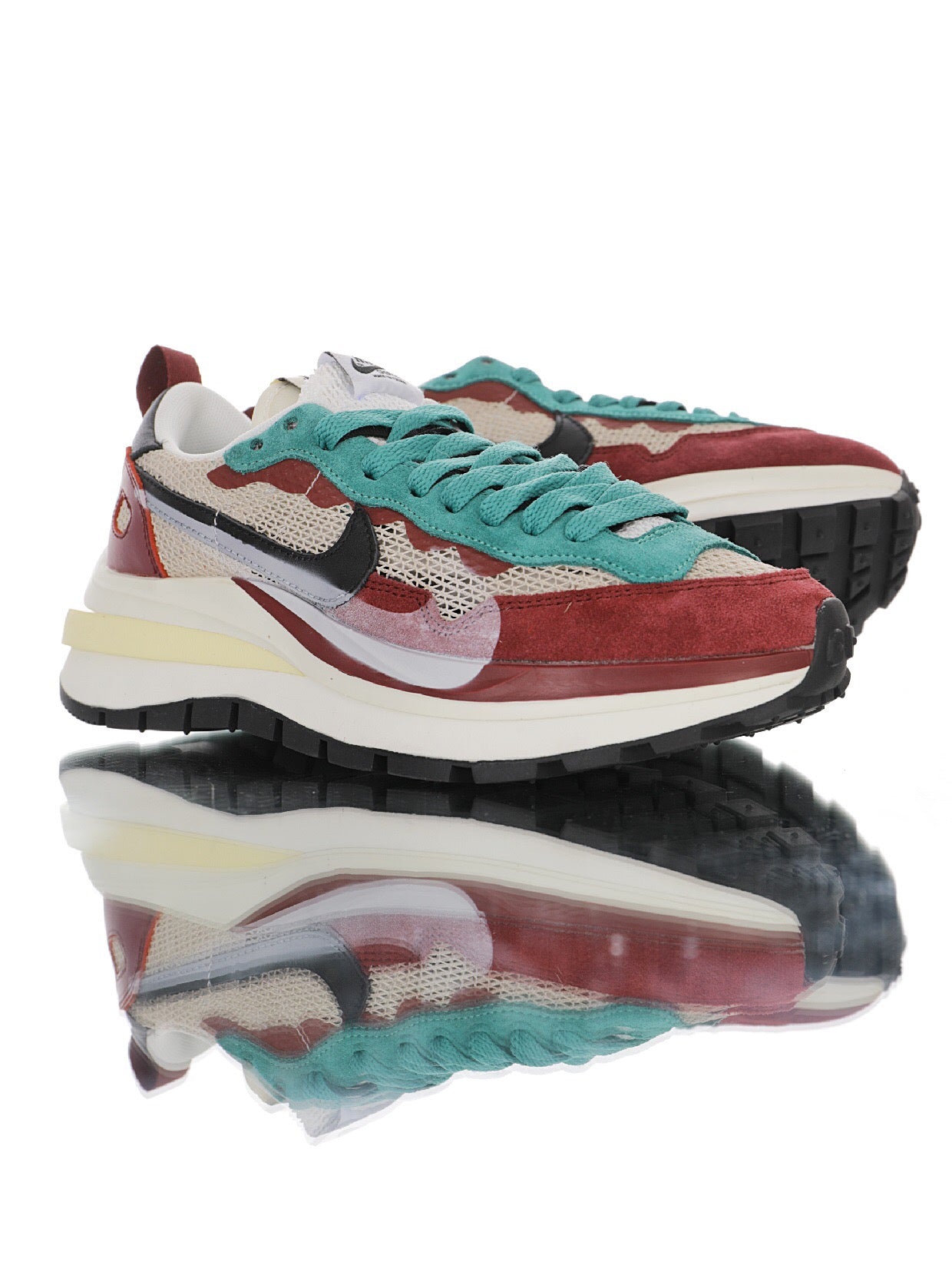 Nike sacai Vaporwaffle