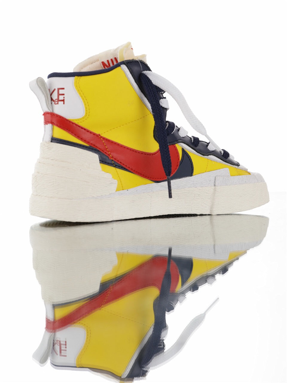 Nike Blazer Mid sacai Snow Beach