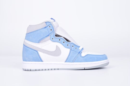 Air Jordan 1 Retro High OG Hyper Royal