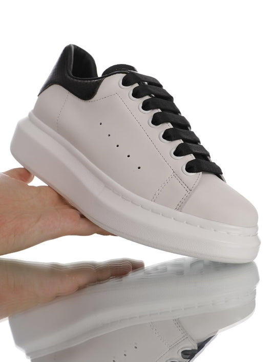 Alexander McQueen White&Black Costum