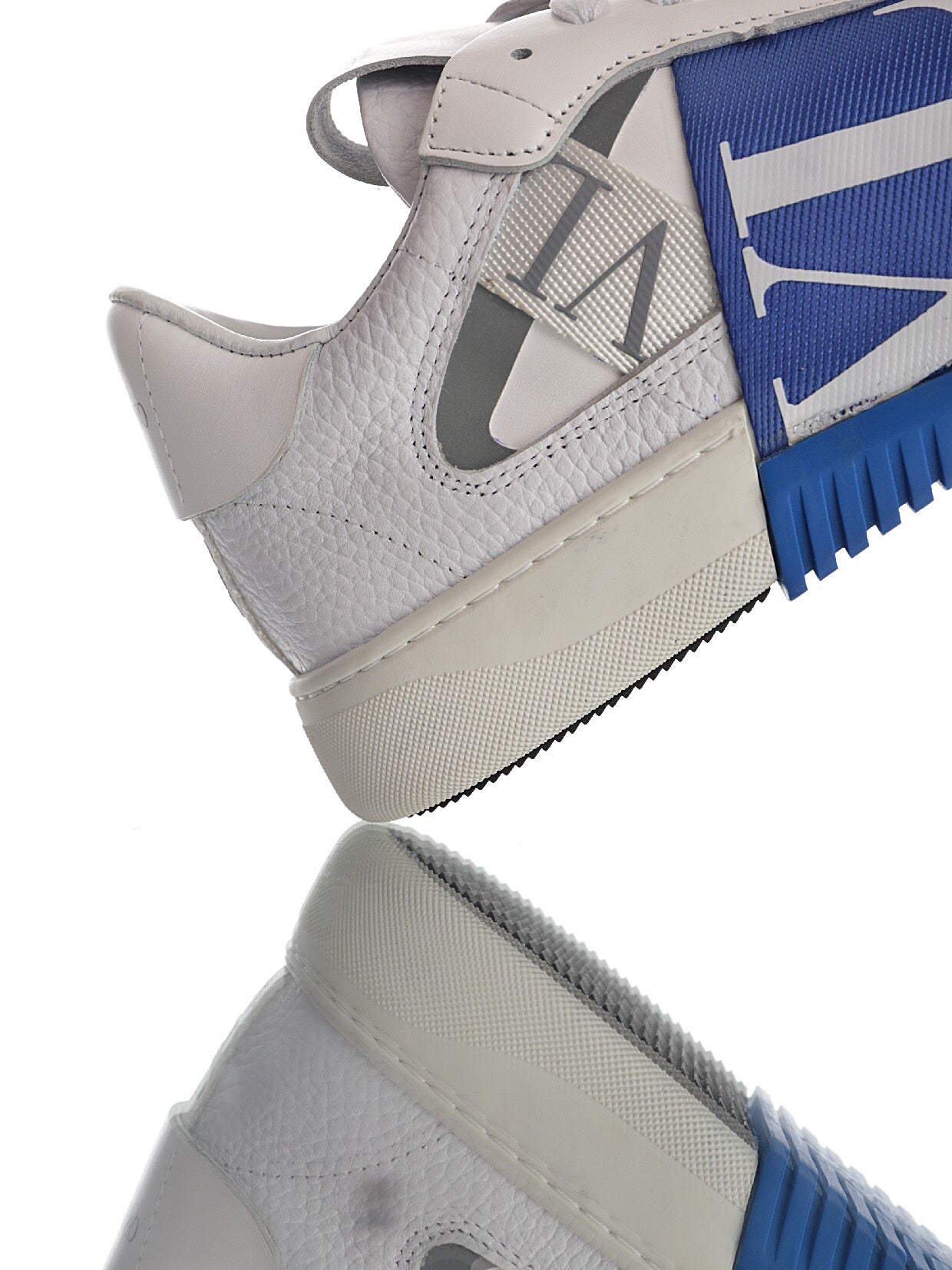 Valentino Garavani Bianche&Blu