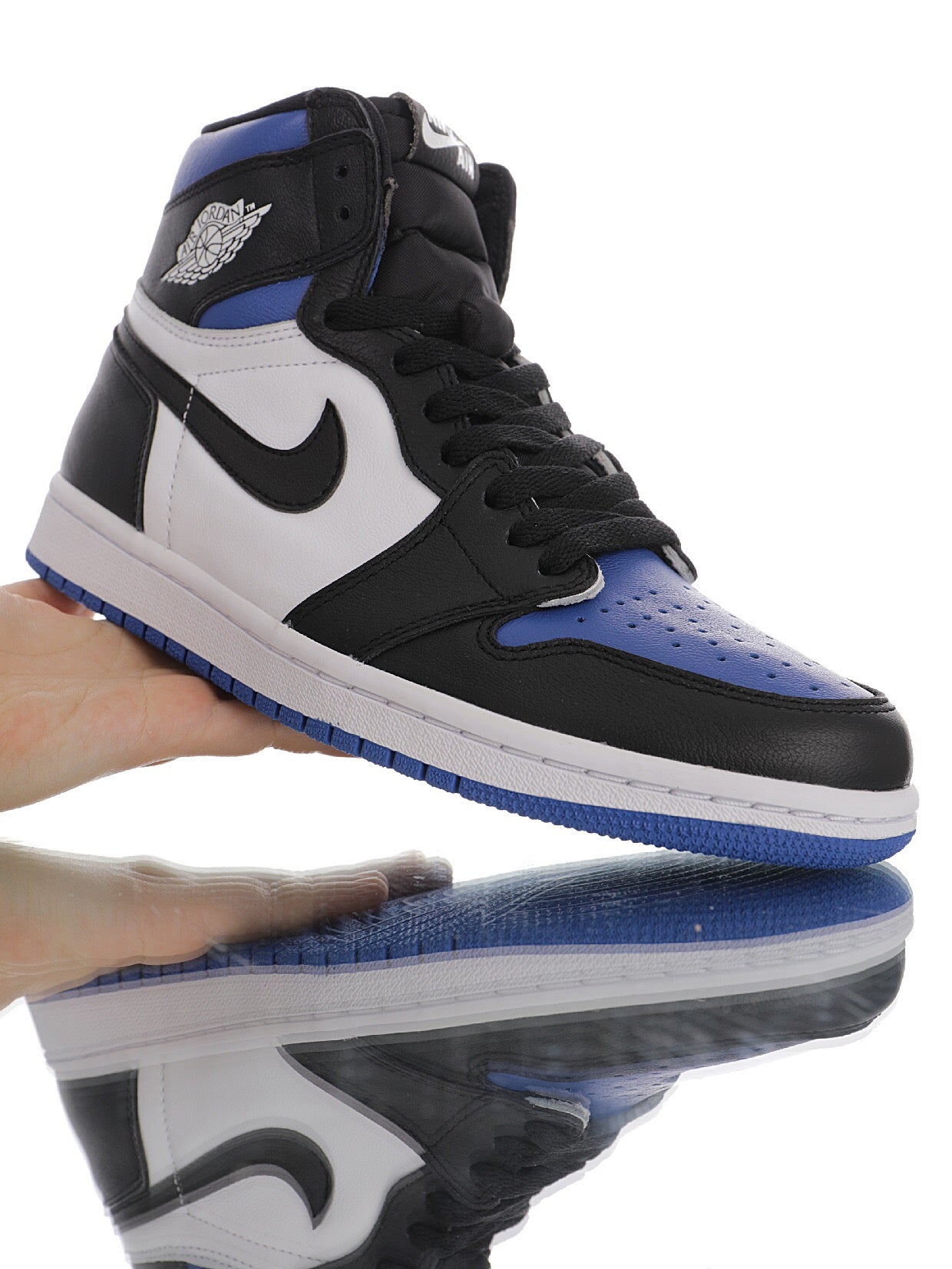 Air Jordan 1 Retro High Royal Toe