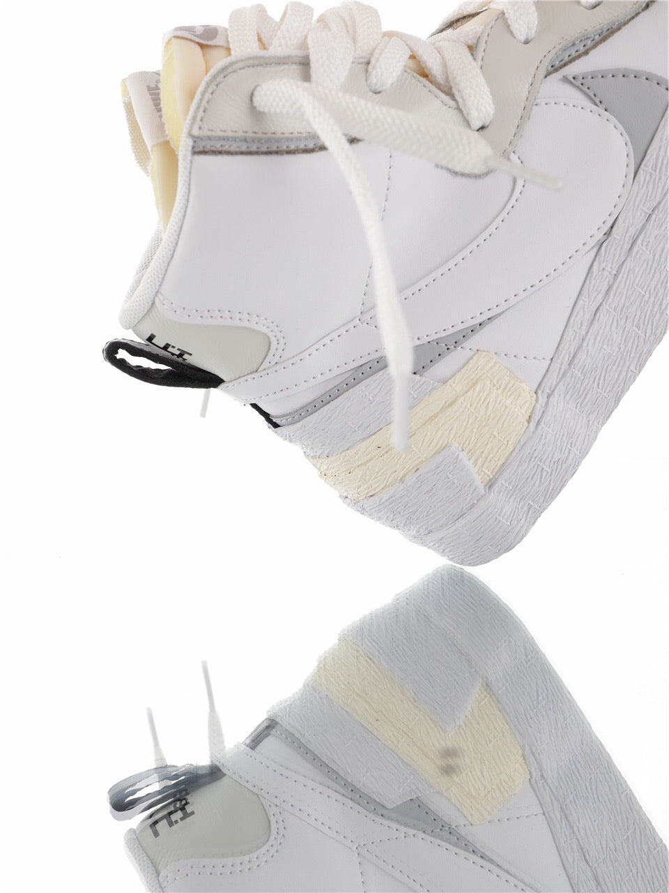 Nike Blazer Mid sacai White Grey