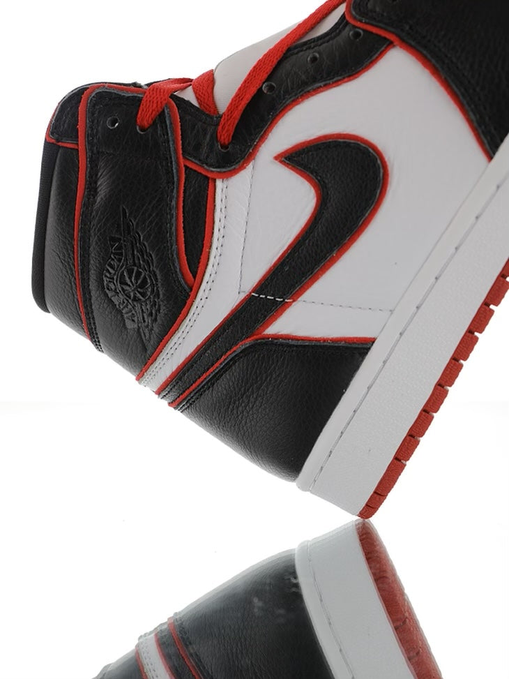 Air Jordan 1 Retro High Bloodline
