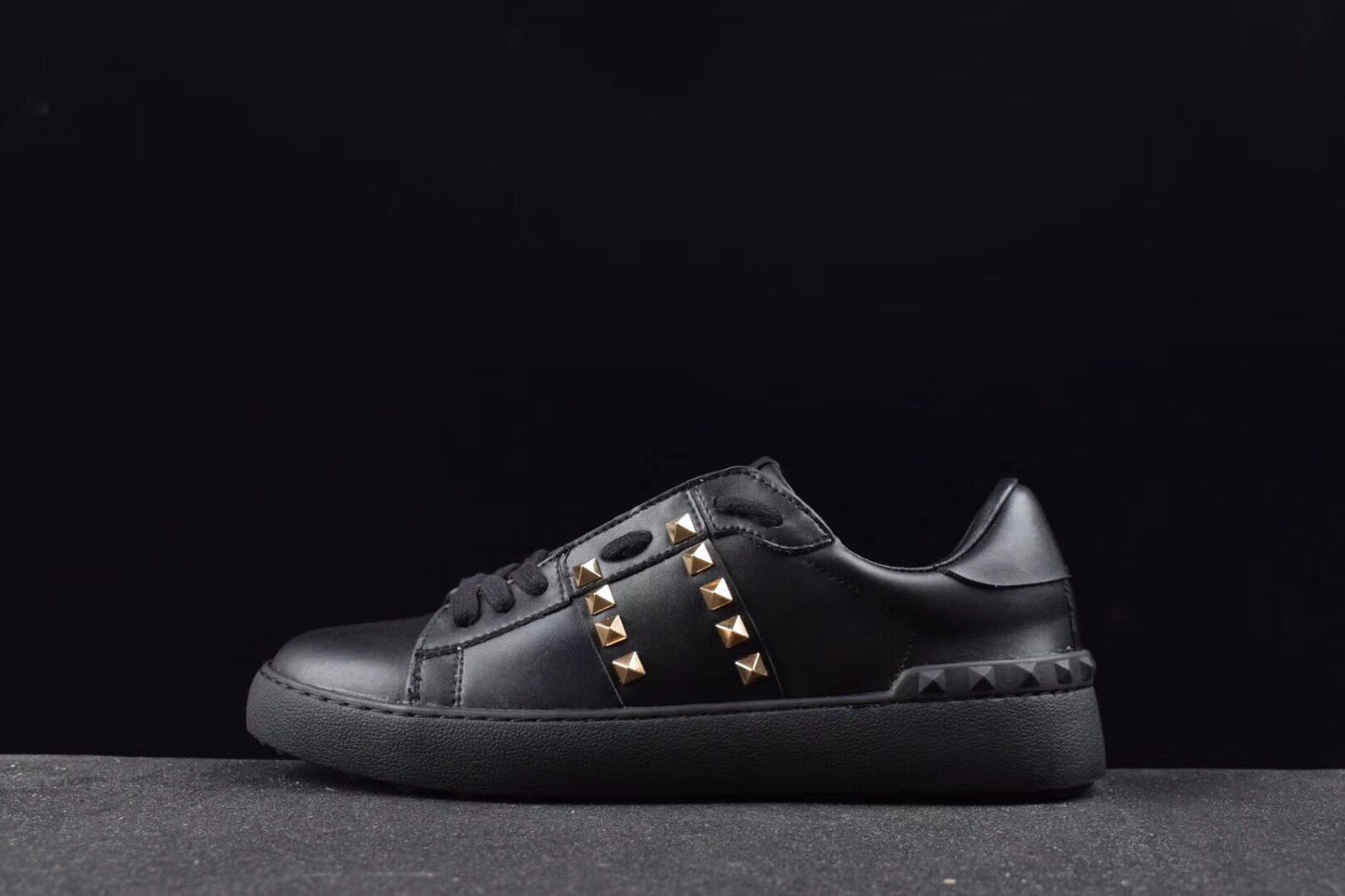 Valentino black rockstud