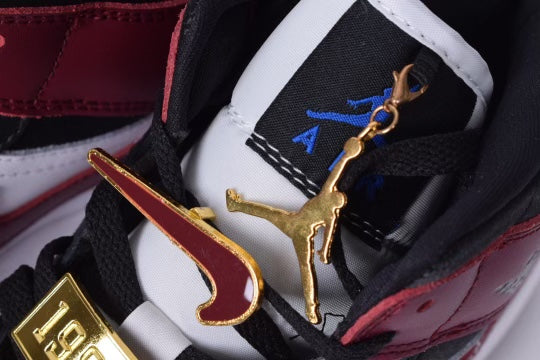 Air Jordan 1 Mid SE Black Dark Beetroot