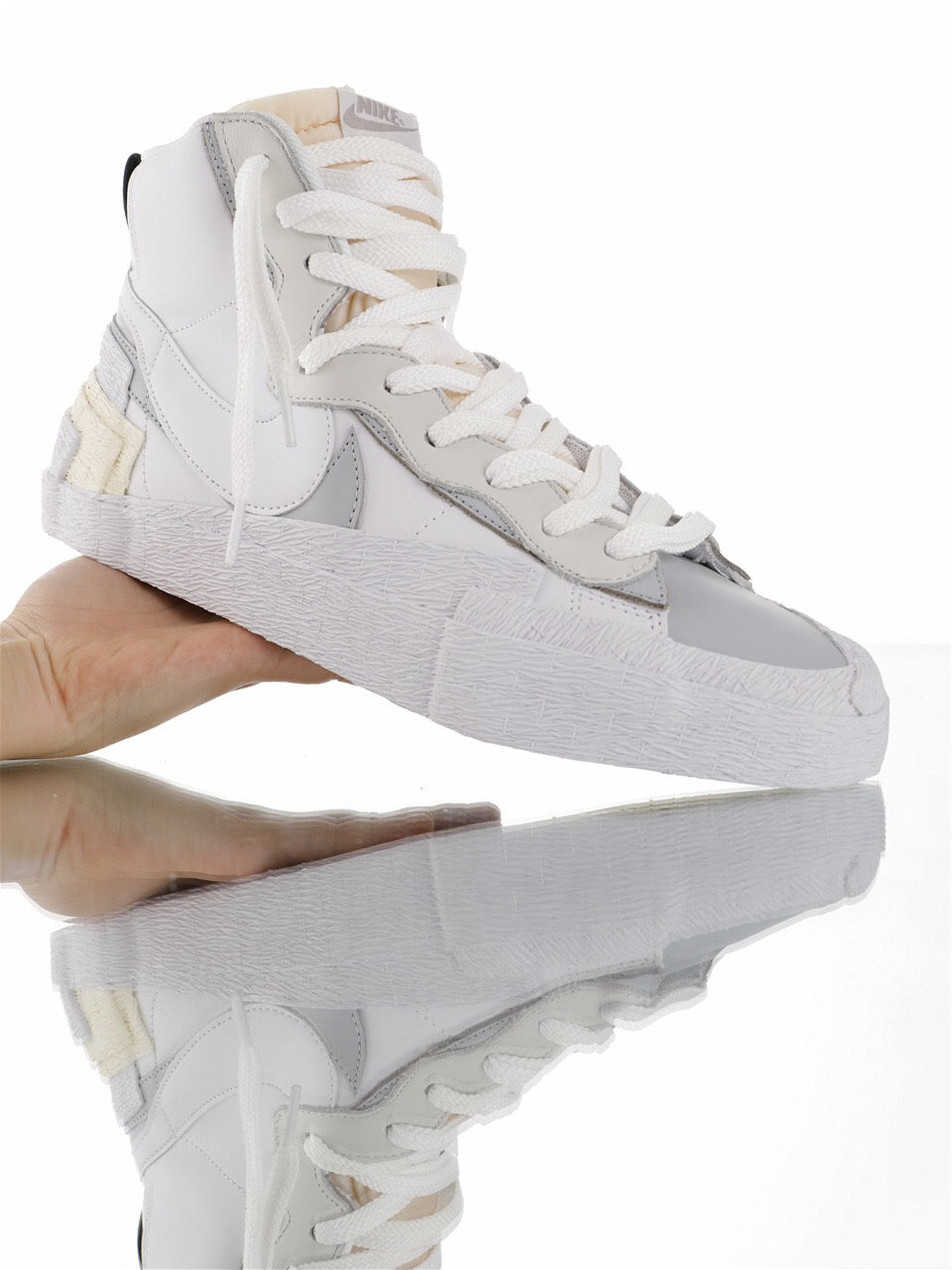 Nike Blazer Mid sacai White Grey