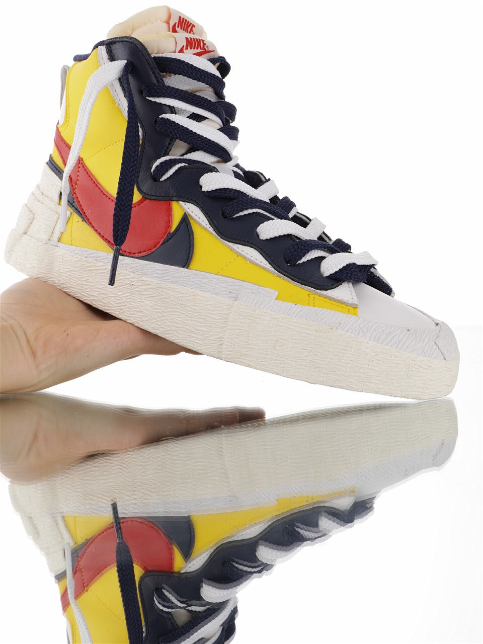 Nike Blazer Mid sacai Snow Beach