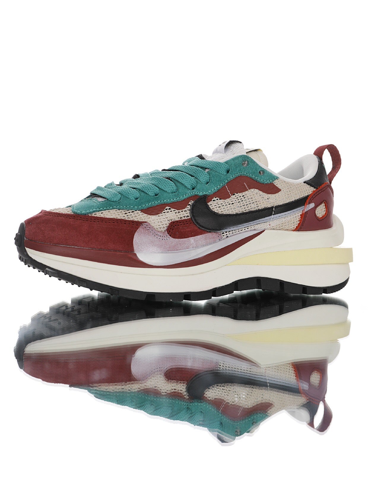 Nike sacai Vaporwaffle