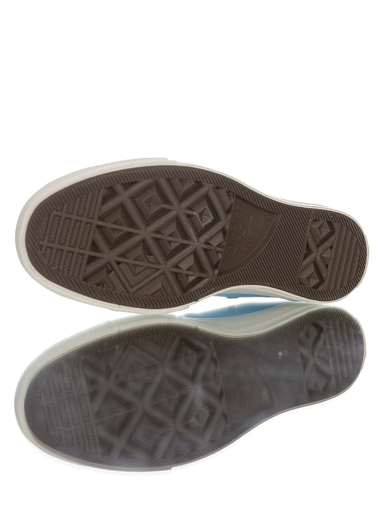 Converse x Comme des Garçons PLAY Chuck 70