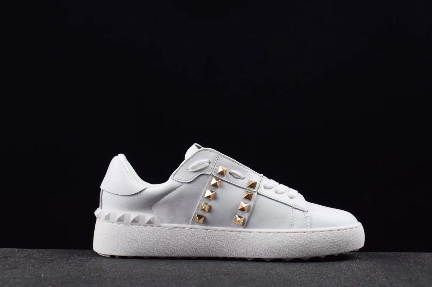 Valentino Bianche Rockstud