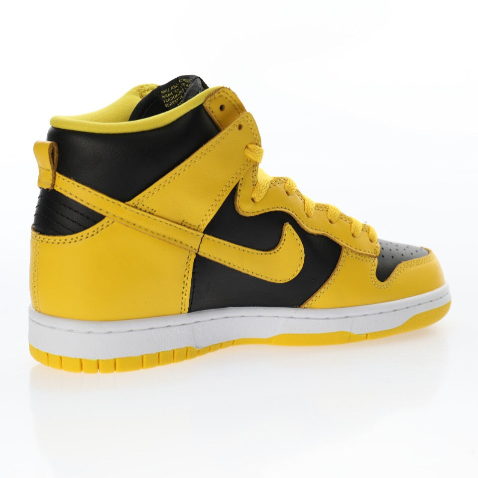 Nike Dunk High Varsity Maize