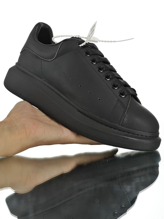Alexander McQueen Total Black