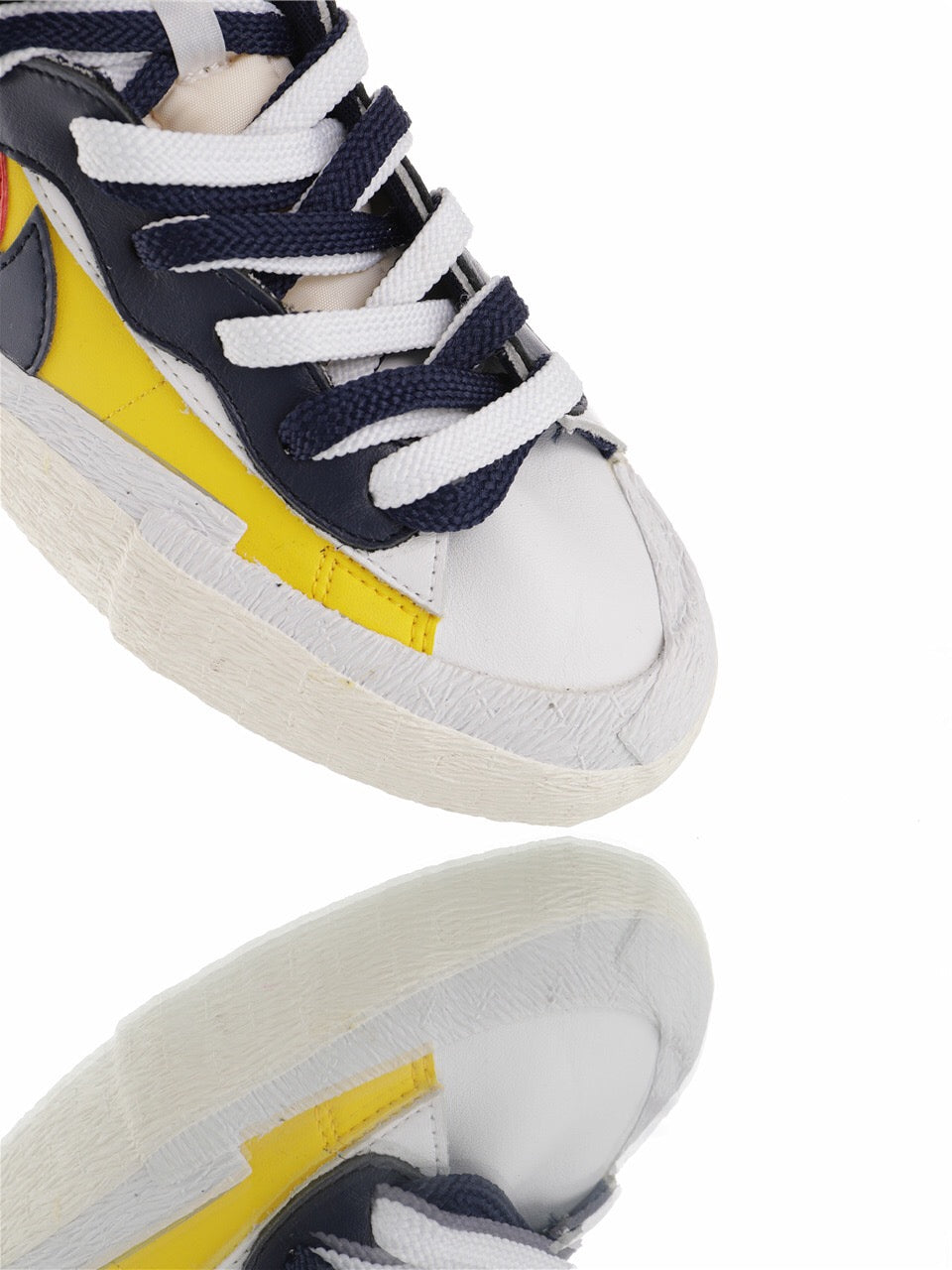 Nike Blazer Mid sacai Snow Beach