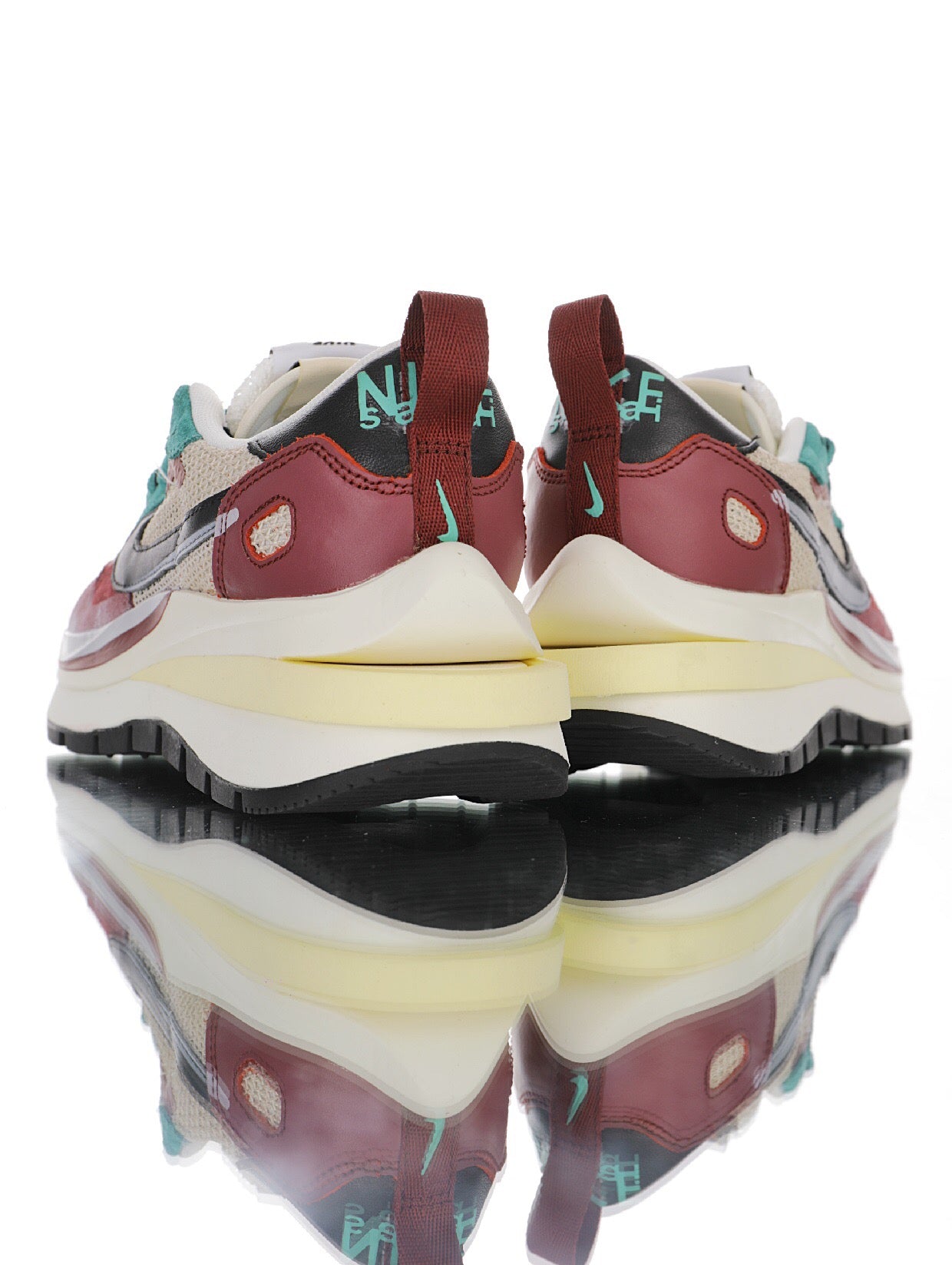 Nike sacai Vaporwaffle