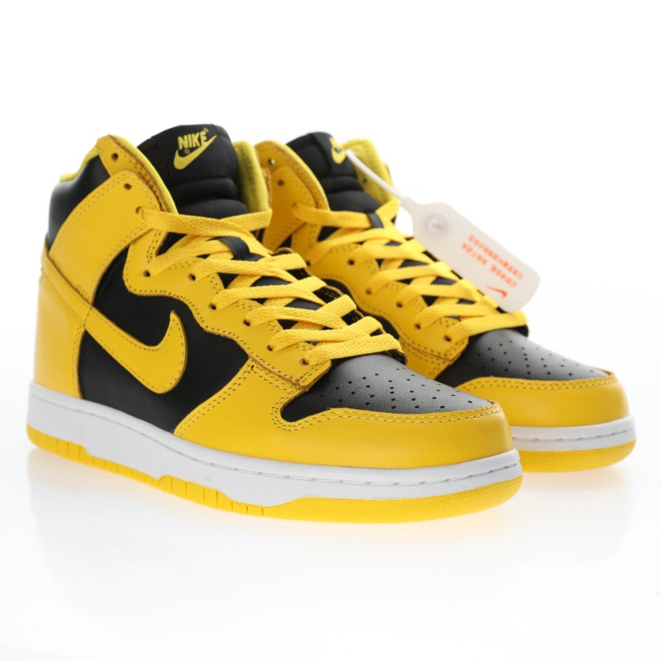 Nike Dunk High Varsity Maize