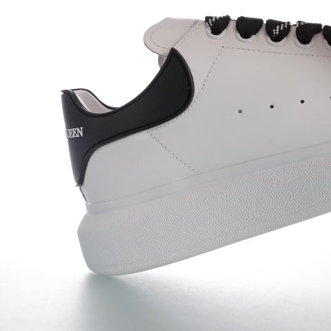 Alexander McQueen White&Black Costum