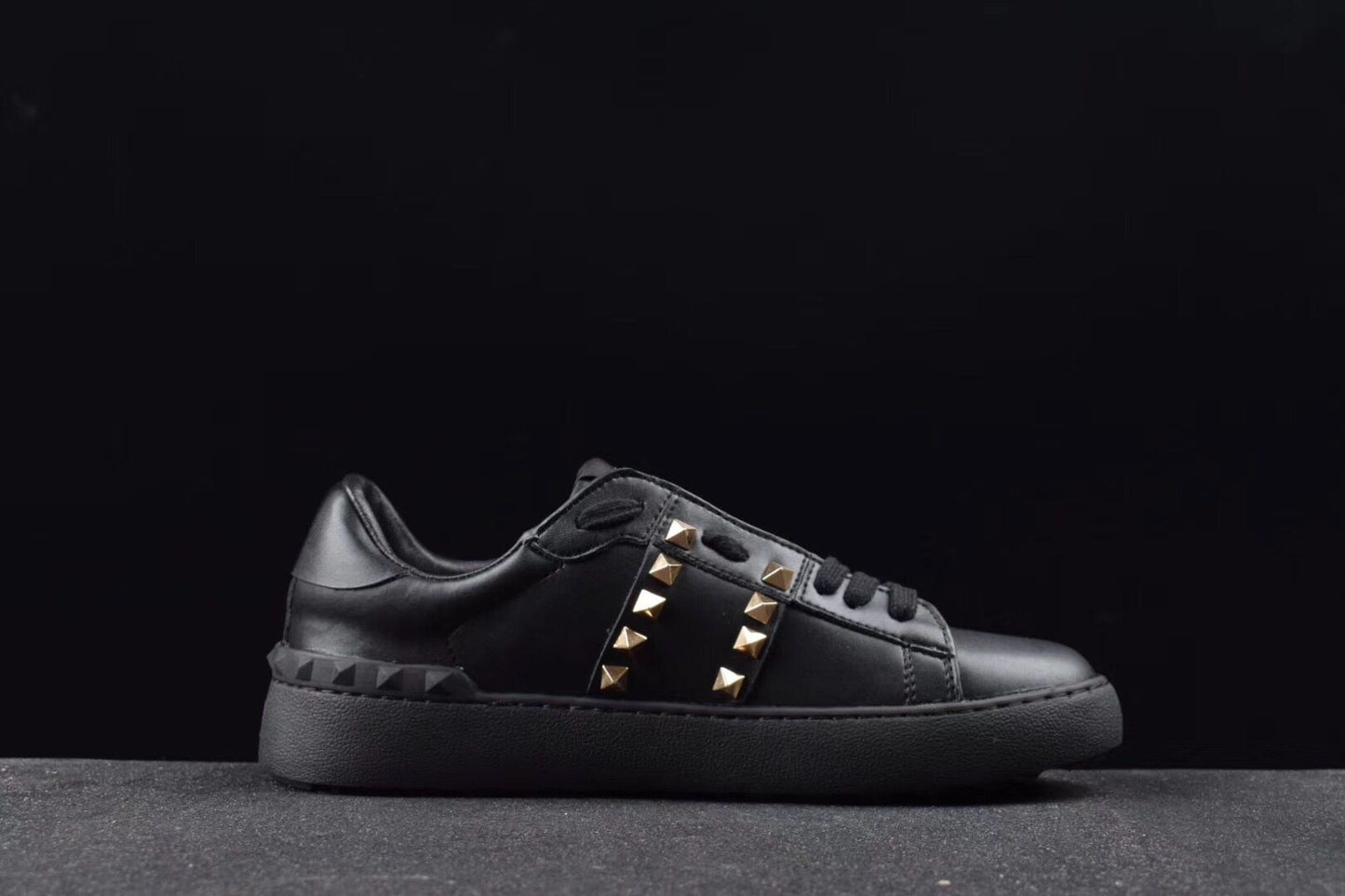 Valentino black rockstud