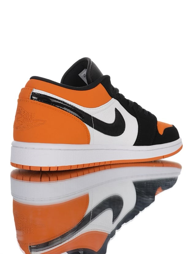 Air Jordan Low Orange