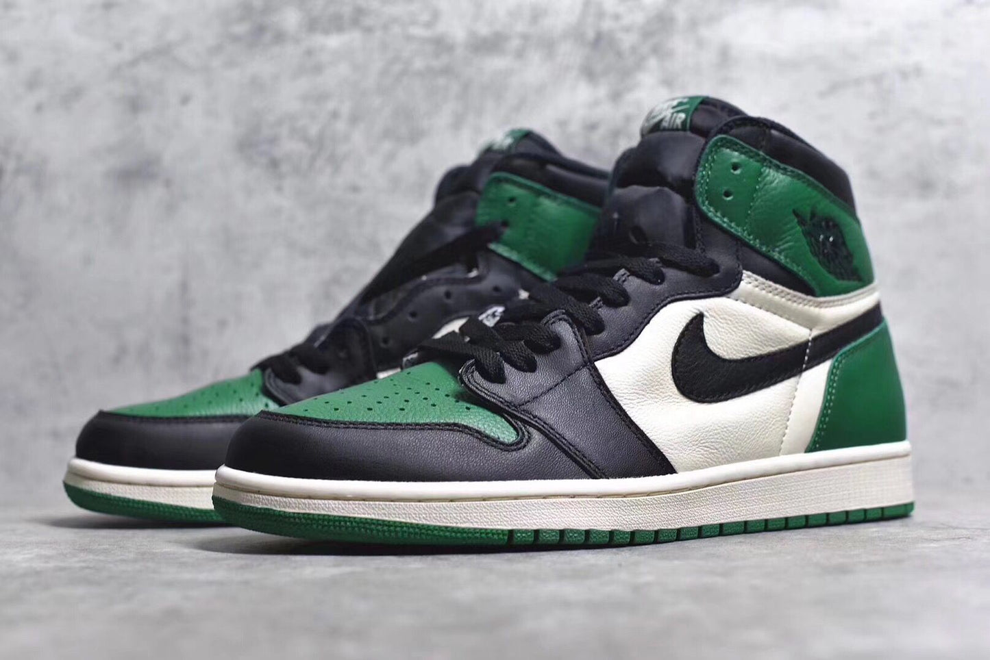 Air Jordan 1 Pine Green