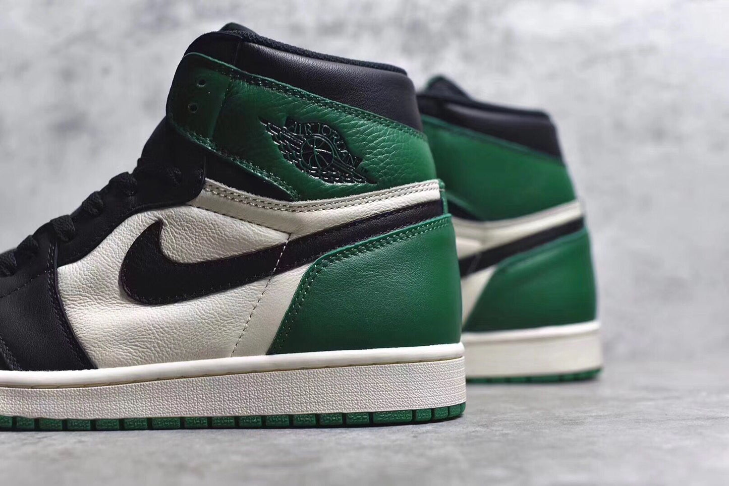 Air Jordan 1 Pine Green