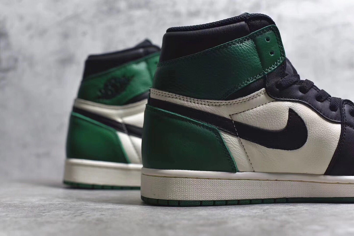 Air Jordan 1 Pine Green
